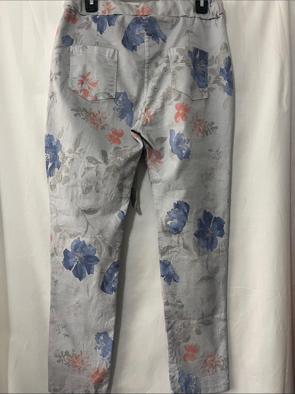 Made In Italy Light Gray Floral Pull On Pants - Picture 2 of 14